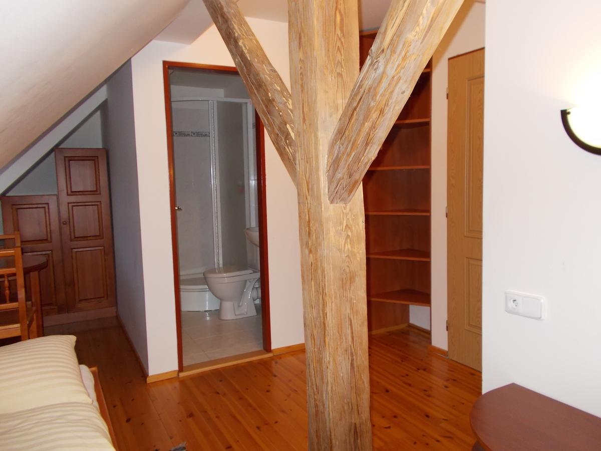 Hostinec u Janatů s ubytováním Cestin Exteriér fotografie
